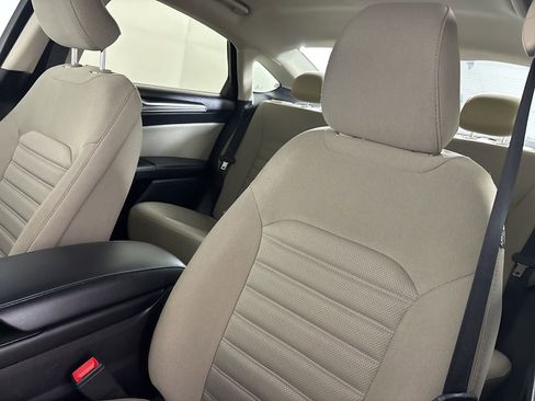 Used 2018 Ford Fusion S image 11