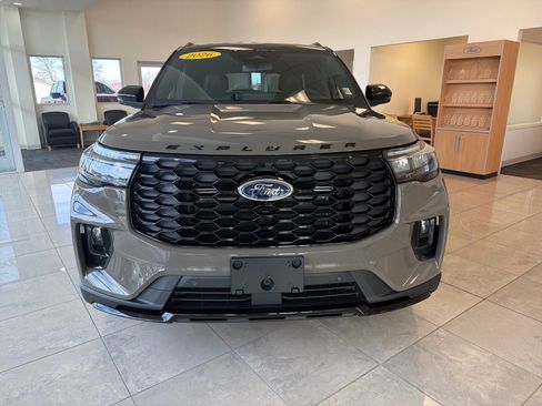 New 2026 Ford Explorer ST-Line w/ ST-Line Street Pack RWD image 2