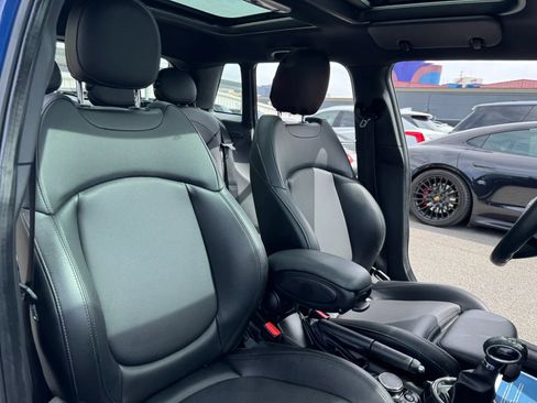 Used 2017 MINI Cooper 4-Door Hardtop FWD image 16