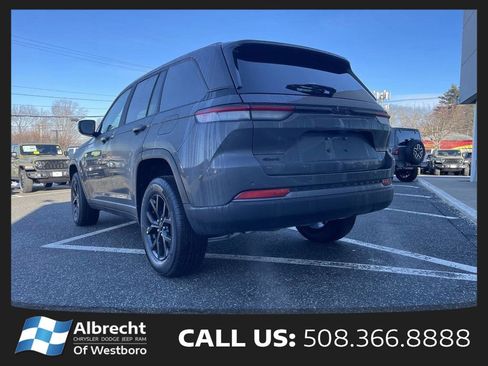 New 2026 Jeep Grand Cherokee Altitude AWD/4WD image 3