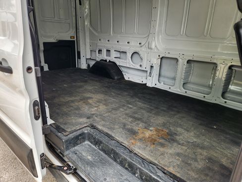 Used 2024 Ford Transit 250 148 Medium Roof RWD image 12