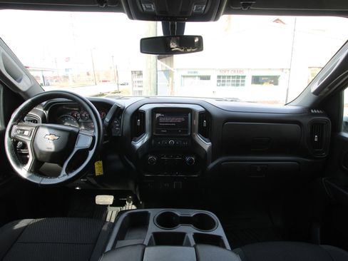 Used 2020 Chevrolet Silverado 2500 Custom w/ Custom Value Package image 13