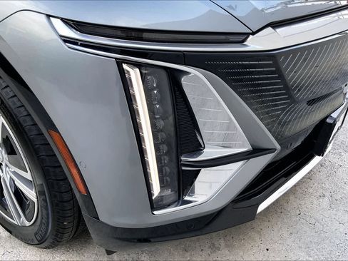 Used 2024 Cadillac Lyriq Luxury image 32