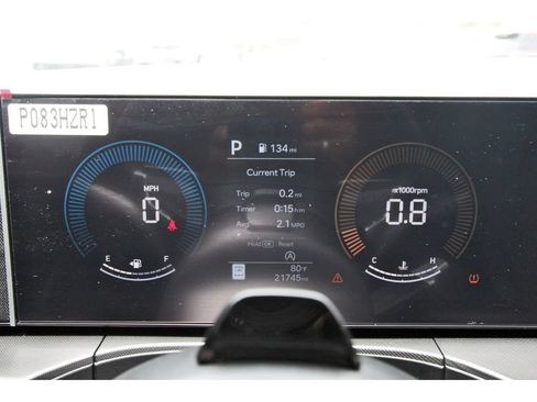 Used 2025 Hyundai Santa Fe SEL FWD image 18