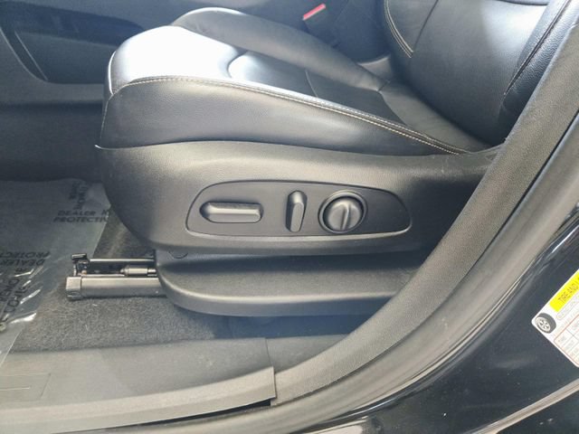 Used 2020 GMC Terrain SLT w/ Preferred Package AWD/4WD image 32