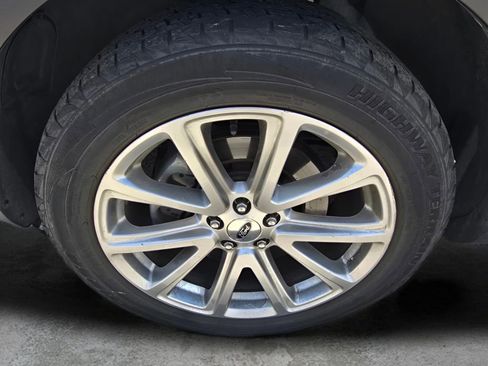 Used 2017 Ford Explorer Limited w/ Equipment Group 301A AWD/4WD image 28
