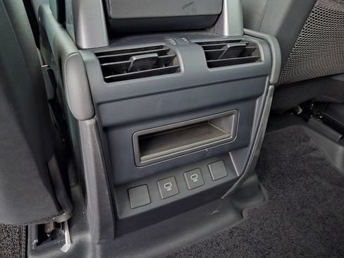 Certified 2024 Land Rover Defender 110 SE AWD/4WD image 7