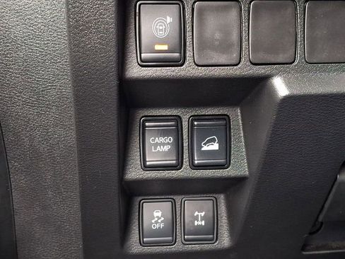 Used 2024 Nissan Frontier PRO-4X w/ Technology Package AWD/4WD image 24