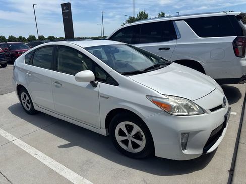 Used 2013 Toyota Prius Three FWD image 2