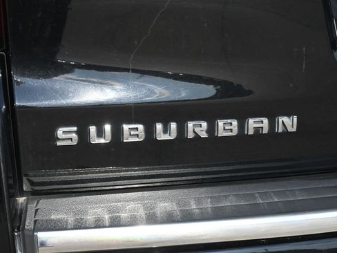 Used 2020 Chevrolet Suburban LT AWD/4WD image 21