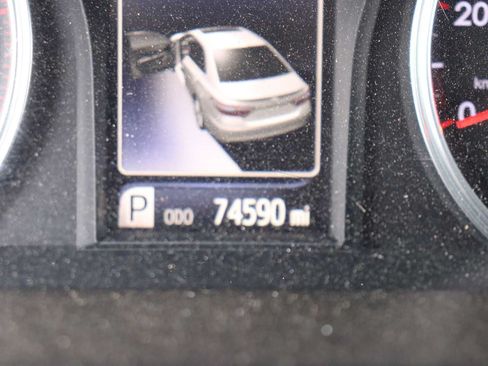 Used 2015 Toyota Camry SE FWD image 11