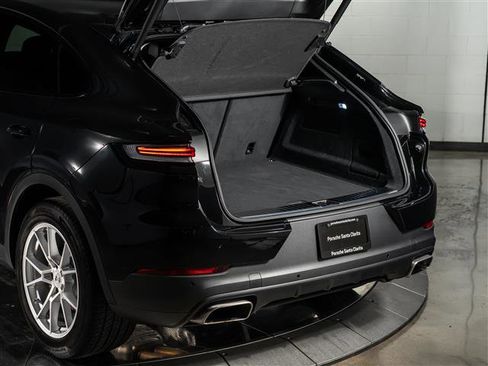 Certified 2025 Porsche Cayenne Coupe image 32