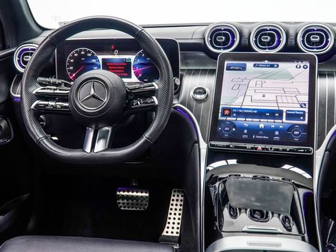 Used 2023 Mercedes-Benz GLC 300 4MATIC image 17
