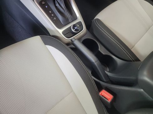 Used 2023 Hyundai Venue SEL FWD image 26