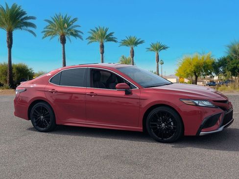 Used 2023 Toyota Camry XSE image 6