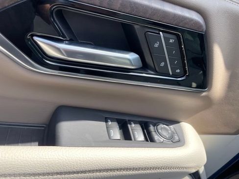 Used 2026 GMC Yukon XL Denali w/ Sun & Power Step Package AWD/4WD image 14