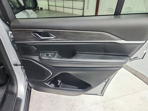 Used 2021 Jeep Grand Cherokee L Limited w/ Trailer Tow Group (B) image 43