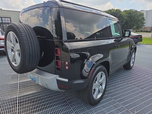 Certified 2025 Land Rover Defender 90 S AWD/4WD image 5