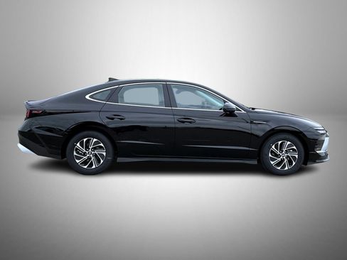 New 2026 Hyundai Sonata Blue FWD image 4