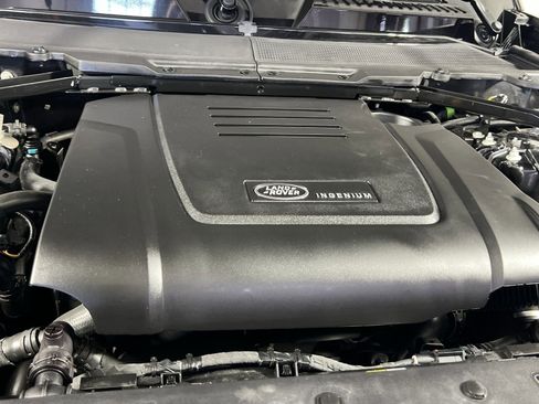 Used 2025 Land Rover Defender 110 S image 29