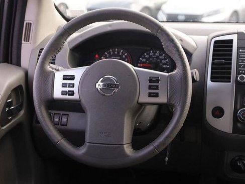Used 2019 Nissan Frontier SV w/ Value Truck Package AWD/4WD image 24
