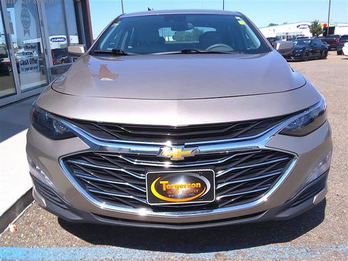 Used 2025 Chevrolet Malibu LT FWD image 17