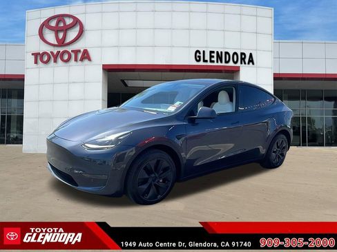 Used 2024 Tesla Model Y Long Range RWD image 7