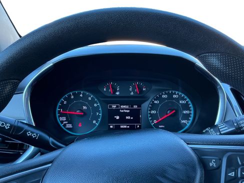 Used 2019 Chevrolet Equinox LS w/ LS Convenience Package image 12