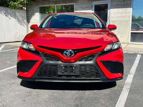 Used 2023 Toyota Camry SE w/ Cold Weather Package image 2