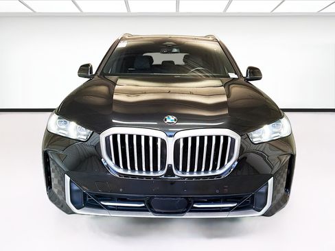 Used 2024 BMW X5 xDrive40i w/ Premium Package AWD/4WD image 2