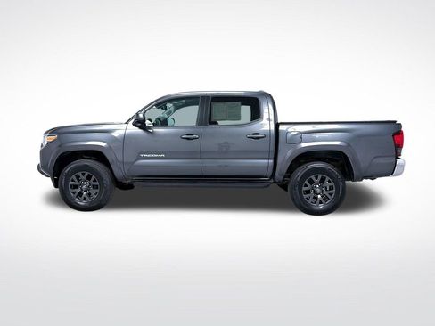 Certified 2023 Toyota Tacoma SR5 AWD/4WD image 3
