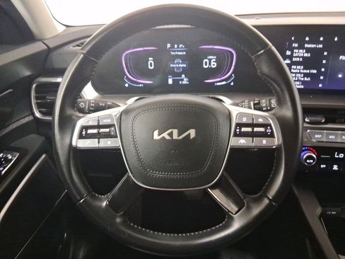 Used 2025 Kia Telluride LX FWD image 21