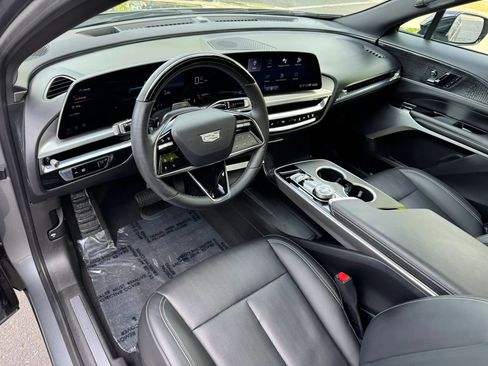 Used 2023 Cadillac Lyriq AWD image 21