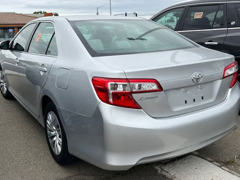 Used 2012 Toyota Camry LE FWD image 6