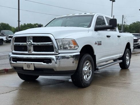 Used 2018 RAM 3500 Tradesman w/ Chrome Appearance Group AWD/4WD image 25