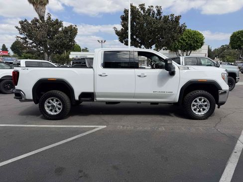 Used 2022 GMC Sierra 2500 SLE w/ Preferred Package AWD/4WD image 6