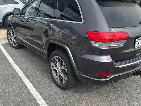 Used 2018 Jeep Grand Cherokee Limited RWD image 4