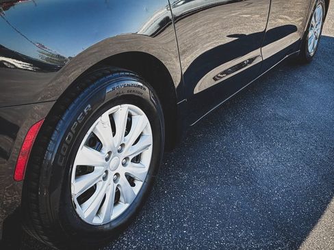 Used 2019 Chrysler Pacifica L FWD image 20