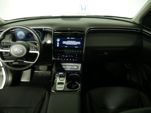 Used 2023 Hyundai Tucson Limited image 16