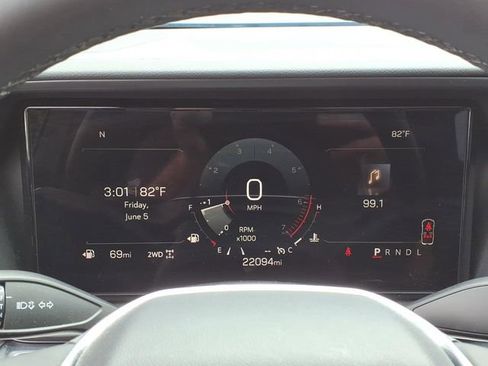 Used 2025 GMC Terrain Elevation w/ Elevation Premium Package AWD/4WD image 15