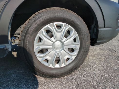 Used 2024 Ford Transit 250 Low Roof w/ Exterior Upgrade Package image 10