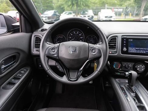 Used 2021 Honda HR-V Sport image 30