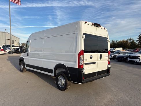 New 2026 RAM ProMaster 2500 w/ Convenience Group image 4