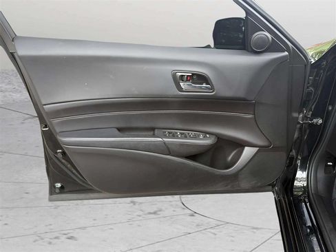 Used 2015 Acura ILX w/ Technology Package FWD image 13
