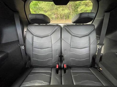 Used 2024 Cadillac XT6 Sport w/ Platinum Package image 24