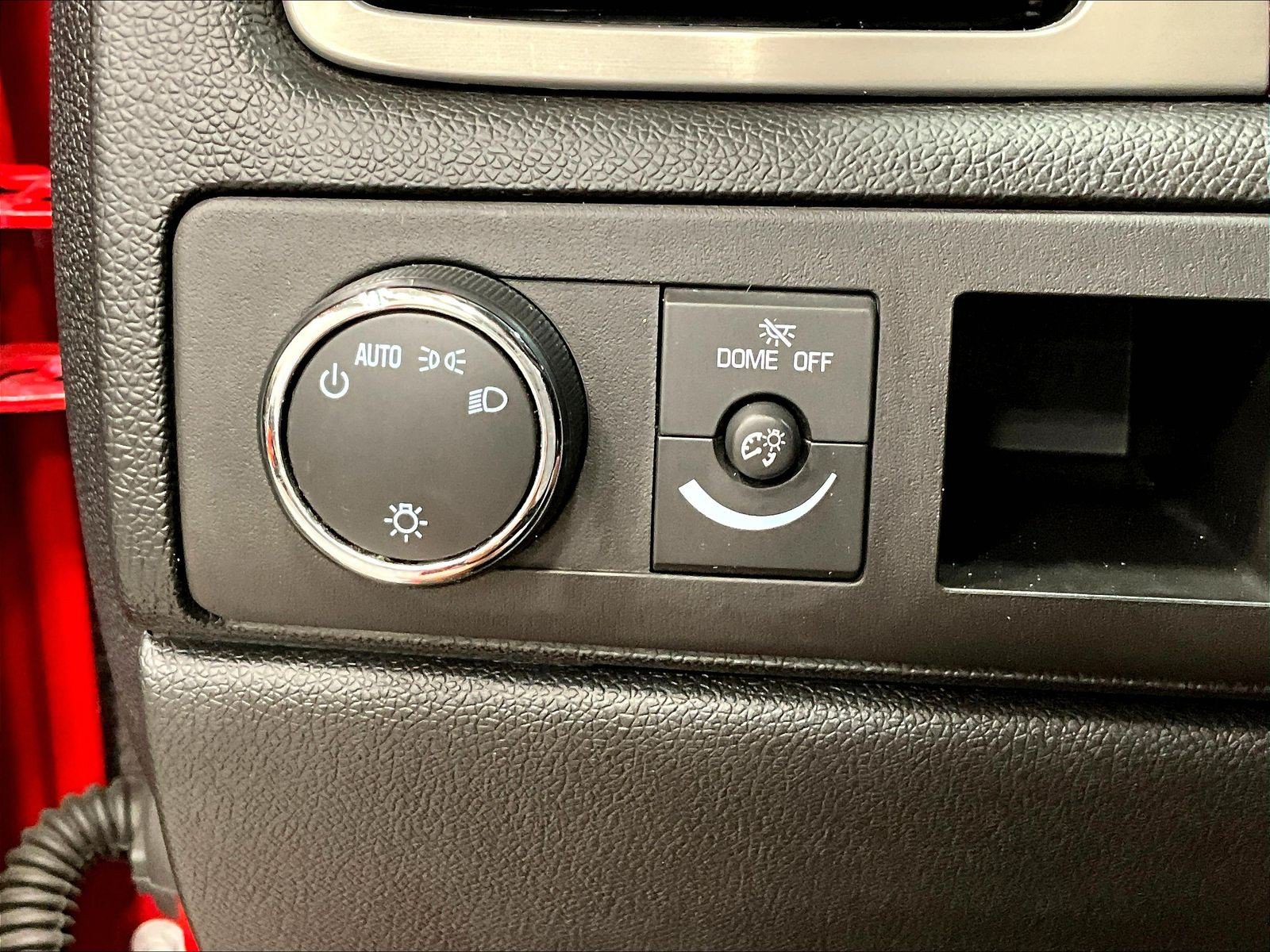 Used 2011 Chevrolet Avalanche LS RWD image 36