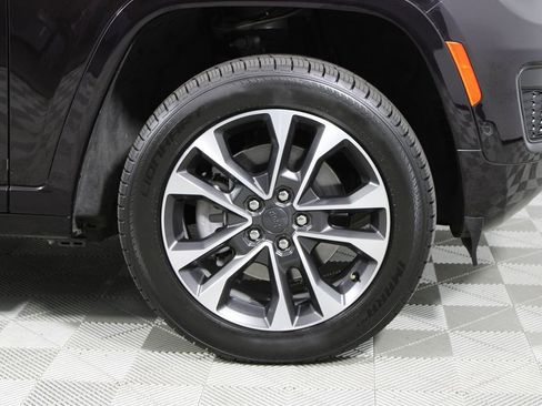 Used 2022 Jeep Grand Cherokee Overland w/ Luxury Tech Group IV image 45