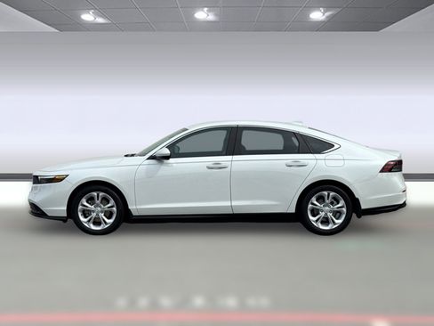 Certified 2023 Honda Accord LX image 2