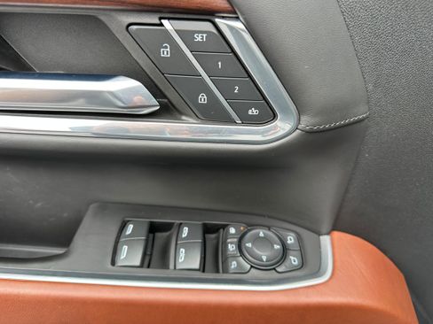 Used 2024 GMC Sierra 2500 Denali Ultimate image 10