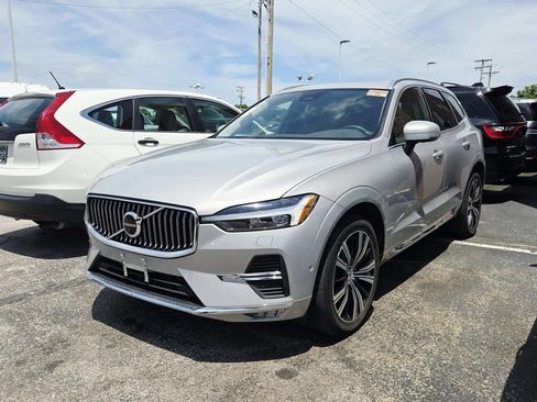 Used 2023 Volvo XC60 B5 Plus w/ Climate Package AWD/4WD image 4